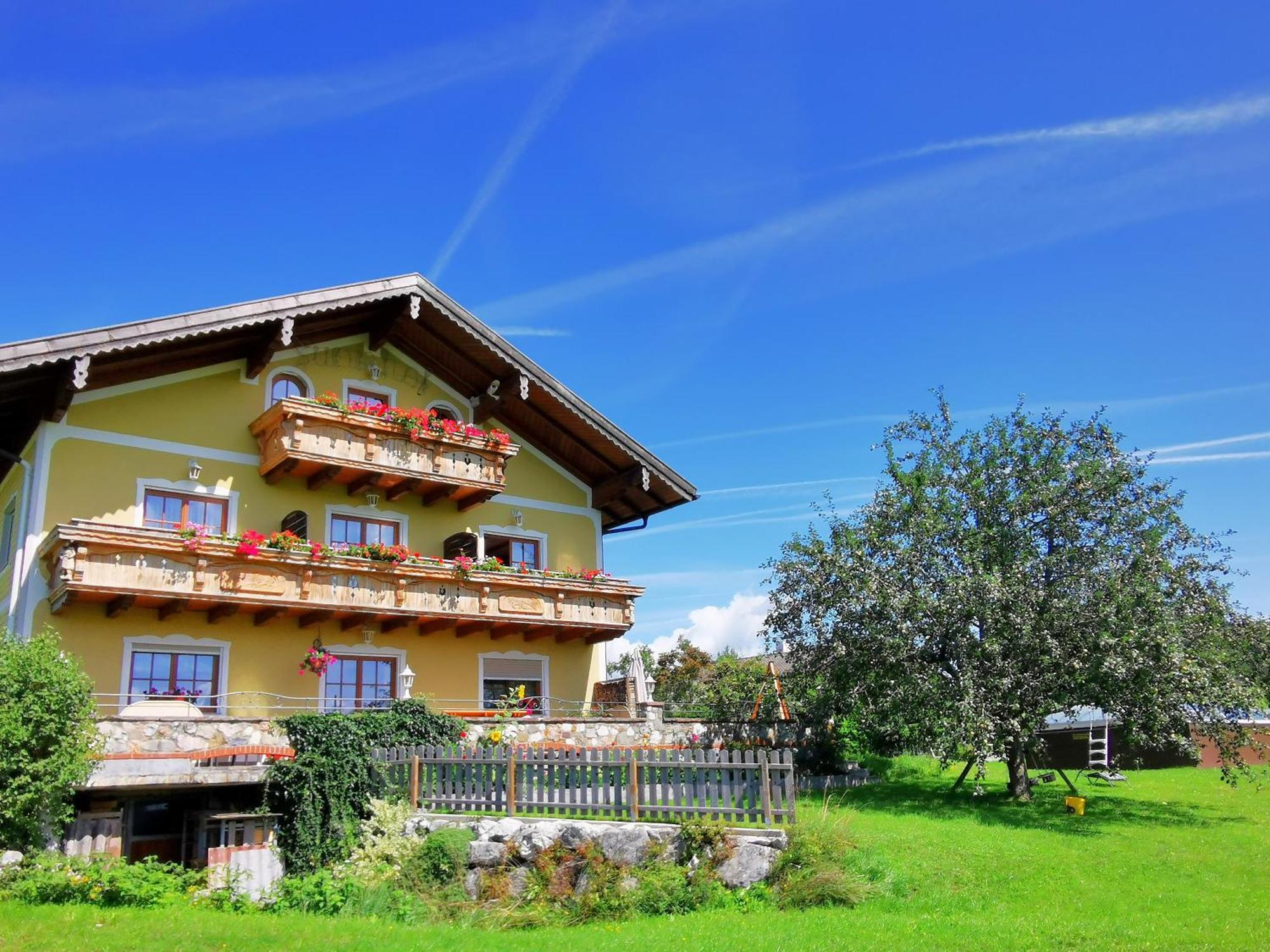 桑霍夫酒店 Oberhofen am Irrsee 外观 照片